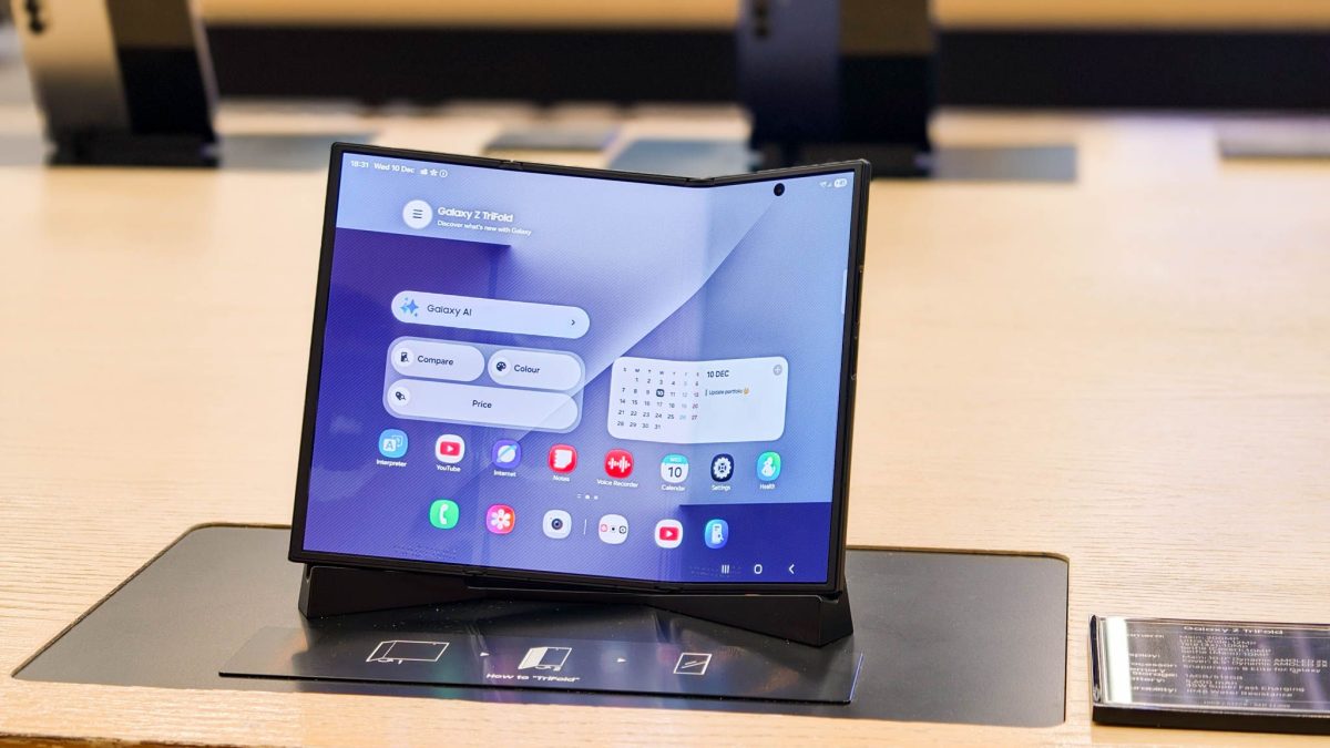 Το Galaxy Z TriFold της Samsung εξαντλήθηκε σαν ζεστά κέικ στο ντεμπούτο του στο εξωτερικό Το Galaxy Z TriFold της Samsung εξαντλήθηκε σαν ζεστά κέικ στο ντεμπούτο του στο εξωτερικό