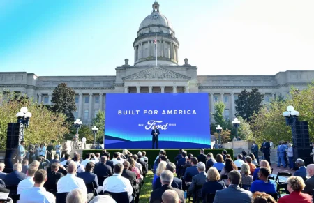 Η Ford και η SK On τερματίζουν την κοινοπραξία μπαταριών στις ΗΠΑ Η Ford και η SK On τερματίζουν την κοινοπραξία μπαταριών στις ΗΠΑ