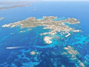 «Καβάλο: Ανακαλύψτε το Σκοτεινό Νησί των Δισεκατομμυριούχων που Κρύβει Μυστικά!»