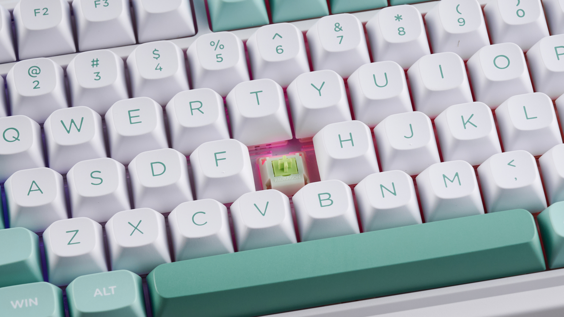 Ανακάλυψε την Αλήθεια για το Redragon Galatin Pro K719: Είναι το Κλειδί για Κορυφαία Gaming Εμπειρία; Redragon Galatin Pro K719