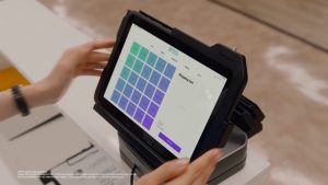 Αυτό το στιβαρό tablet είναι αρκετά ανθεκτικό για να αντέχει τα στοιχεία όπου κι αν βρίσκεστε και τώρα είναι ΕΚΠΤΩΣΗ 24% μετά τα Χριστούγεννα Αυτό το στιβαρό tablet είναι αρκετά ανθεκτικό για να αντέχει τα στοιχεία όπου κι αν βρίσκεστε και τώρα είναι ΕΚΠΤΩΣΗ 24% μετά τα Χριστούγεννα