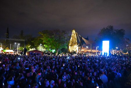 ΔΕΗ Xmas West Park: Μία εντυπωσιακή φωταγώγηση, ένα μοναδικό drone show! (φωτο) - Τυπολογίες