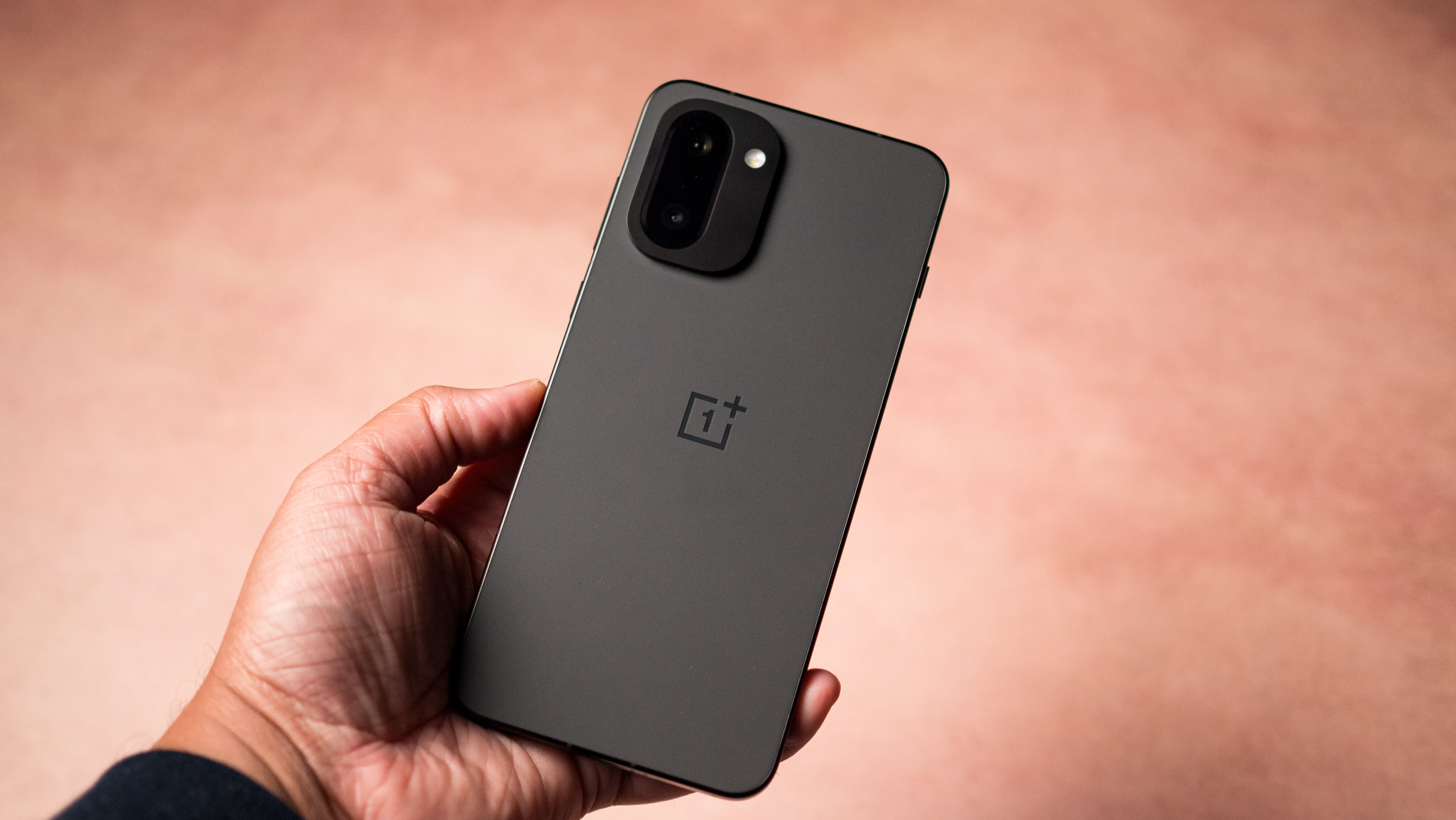 Ανασκόπηση OnePlus 15R στο Android Central