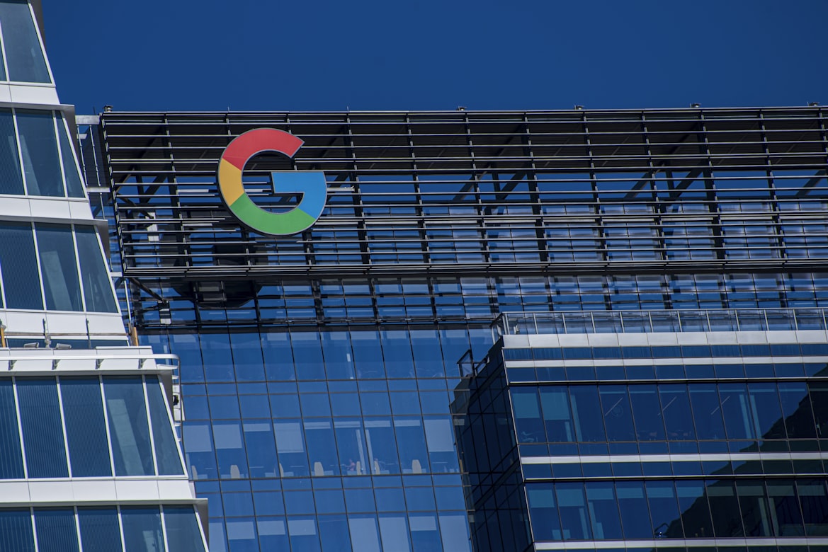 Google Zero: Έρευνες ΕΕ Επιπτώσεις των επισκοπήσεων τεχνητής νοημοσύνης στην επισκεψιμότητα στον Ιστό Google Zero: Έρευνες ΕΕ Επιπτώσεις των επισκοπήσεων τεχνητής νοημοσύνης στην επισκεψιμότητα στον Ιστό