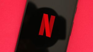 Το Netflix εξασφαλίζει το εμβληματικό περιεχόμενο της Warner Bros σε μια ιστορική συμφωνία 82,7 δισεκατομμυρίων δολαρίων Το Netflix εξασφαλίζει το εμβληματικό περιεχόμενο της Warner Bros σε μια ιστορική συμφωνία 82,7 δισεκατομμυρίων δολαρίων