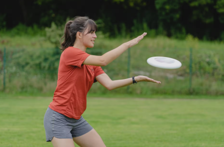 Ανακαλύψτε την Συναρπαστική Ιστορία και τα Κρυφά Οικονομικά Μυστικά του Frisbee: Το Best Seller Παιχνίδι που Έκανε Θραύση!