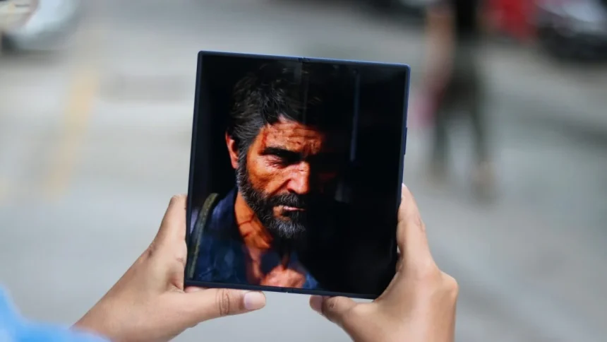 Φήμες υπονοούν την επιθετική στρατηγική της Apple για το iPhone Fold για την αντιμετώπιση της Samsung