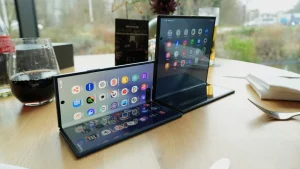 Γιατί πιστεύω ότι η ώθηση της Samsung για λεπτότερα πτυσσόμενα τα κάνει χειρότερα Γιατί πιστεύω ότι η ώθηση της Samsung για λεπτότερα πτυσσόμενα τα κάνει χειρότερα