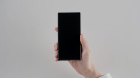 Δείτε πόσο κοστίζει η αντικατάσταση των οθονών του Galaxy Z TriFold Δείτε πόσο κοστίζει η αντικατάσταση των οθονών του Galaxy Z TriFold