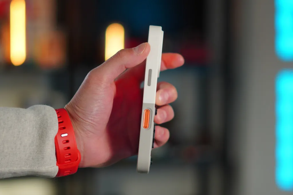 Αυτή η θήκη iPhone μετατρέπει το τηλέφωνό σας σε μια ρετρό κονσόλα με κουμπιά Αυτή η θήκη iPhone μετατρέπει το τηλέφωνό σας σε μια ρετρό κονσόλα με κουμπιά