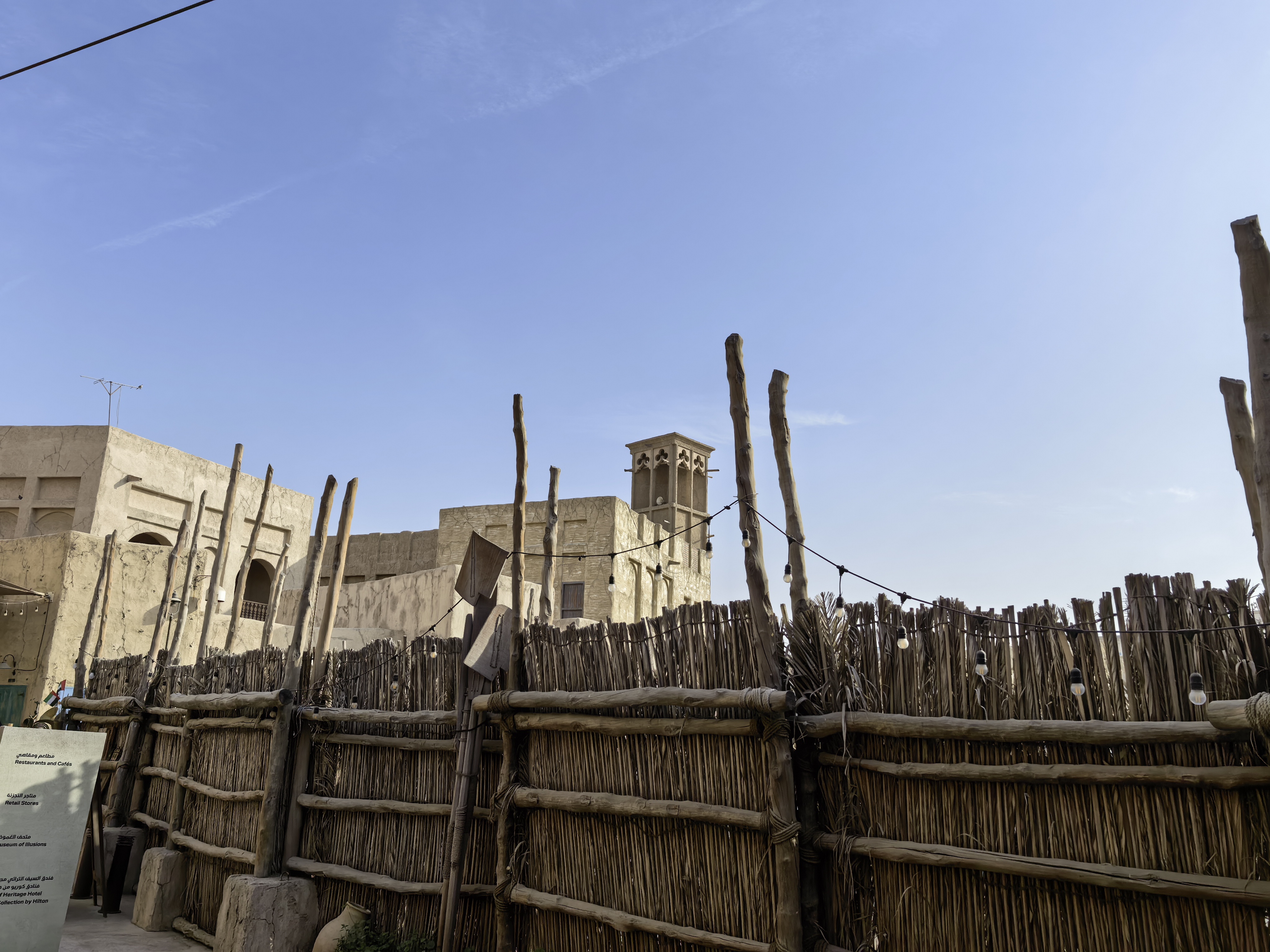 Χρησιμοποίησα το Mate X7 της Huawei για να τραβήξω φωτογραφίες από το ψηλότερο κτήριο στον κόσμο και είμαι πεπεισμένος ότι αυτό το πτυσσόμενο έχει τις καλύτερες κάμερες Δοκιμή κάμερας Huawei Mate X7 στο Ντουμπάι