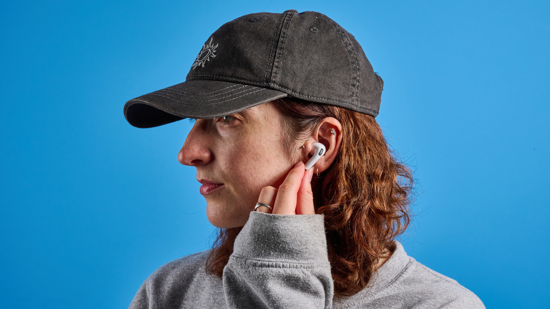 Ένα ζευγάρι Apple AirPods Pro 3