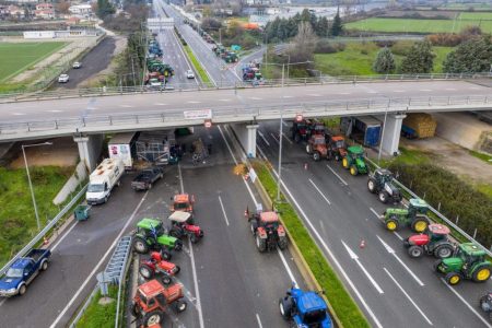 «Σοκ στη Νίκαια: Οι Αγρότες Αποκαλύπτουν τις Καυτές Αποφάσεις του Μπλόκου!»