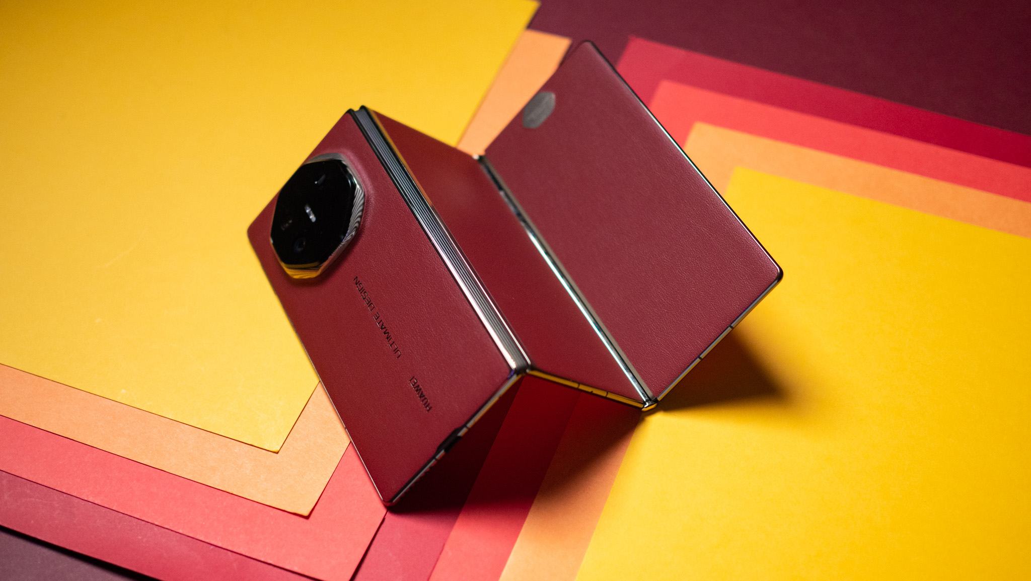 Samsung Galaxy Z TriFold vs. Huawei Mate XTs: How the two trifolding phones stack up Huawei Mate XT Ultimate Design hands-on