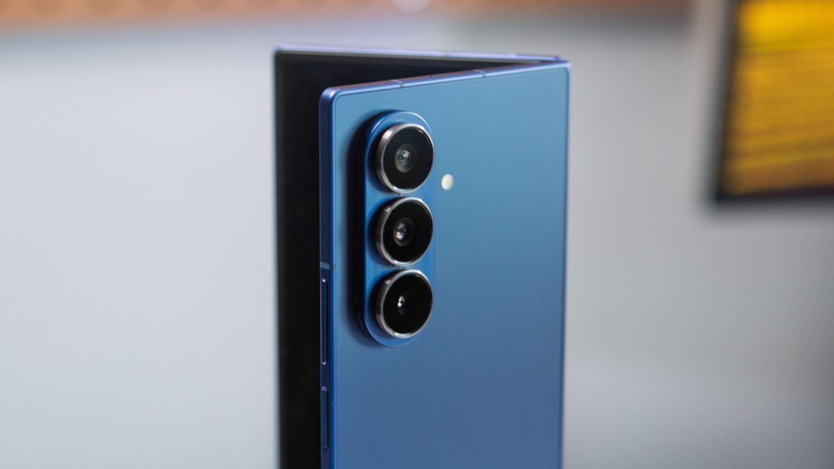 Samsung Galaxy Z TriFold εναντίον Galaxy Z Fold 7: Πτυσσόμενοι εχθροί Samsung Galaxy Z TriFold εναντίον Galaxy Z Fold 7: Πτυσσόμενοι εχθροί