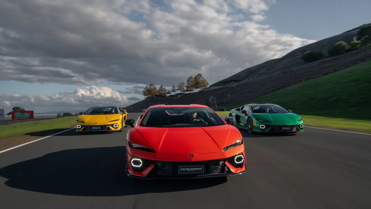 Το νέο υβριδικό supercar της Lamborghini περιλαμβάνει λειτουργία drift τριών επιπέδων και τρεις κινητήρες αξονικής ροής Το νέο υβριδικό supercar της Lamborghini περιλαμβάνει λειτουργία drift τριών επιπέδων και τρεις κινητήρες αξονικής ροής