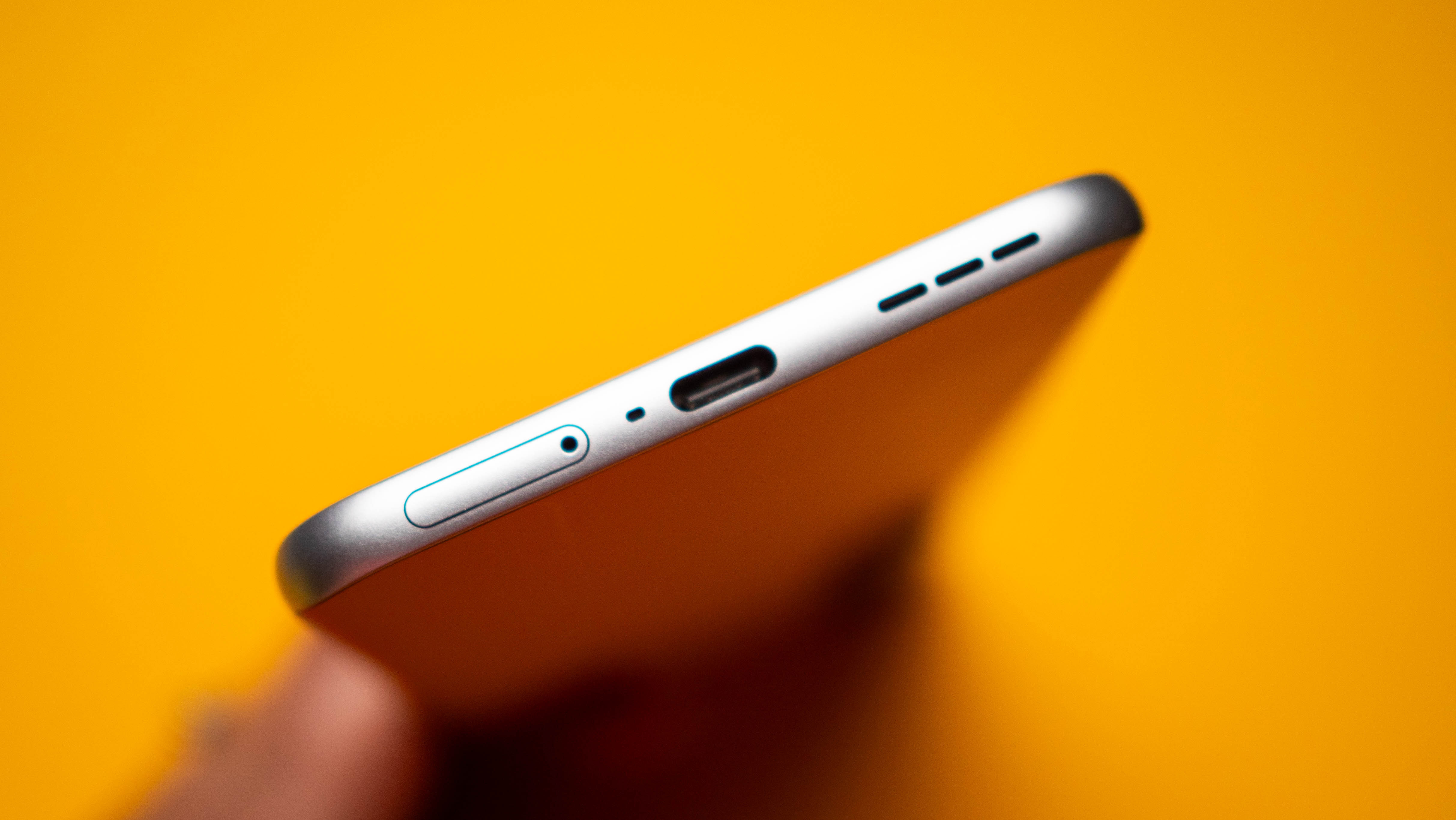 Η Infinix κατασκεύασε ένα εξαιρετικά λεπτό τηλέφωνο εισόδου και έχει μπαταρία 5.160 mAh: Το Hot 60 Pro+ είναι μόλις 6 χιλιοστά, παίρνει τα βασικά σωστά και κοστίζει μόλις 200 δολάρια Infinix Hot 60 Pro Plus στο Android Central