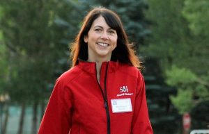 Σοκάρουν οι δωρεές της ΜακΚένζι Σκοτ Μπέζος το 2025 – Έσπασε όλα τα ρεκόρ στην φιλανθρωπία! Σοκάρουν οι δωρεές της ΜακΚένζι Σκοτ Μπέζος το 2025 – Έσπασε όλα τα ρεκόρ στην φιλανθρωπία!