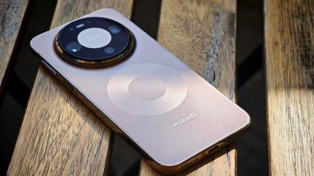 Το μοντέλο Huawei Mate 80 Pro Max «μπλε χρώματος» έγινε μια καυτή ζήτηση