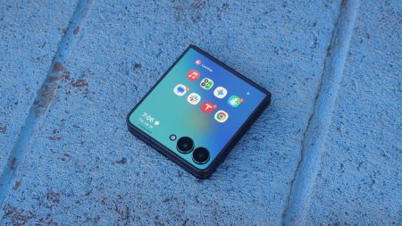 Η Samsung φαίνεται έτοιμη να φέρει το Exynos 2600 στο Galaxy Z Flip 8, σύμφωνα με αναφορές