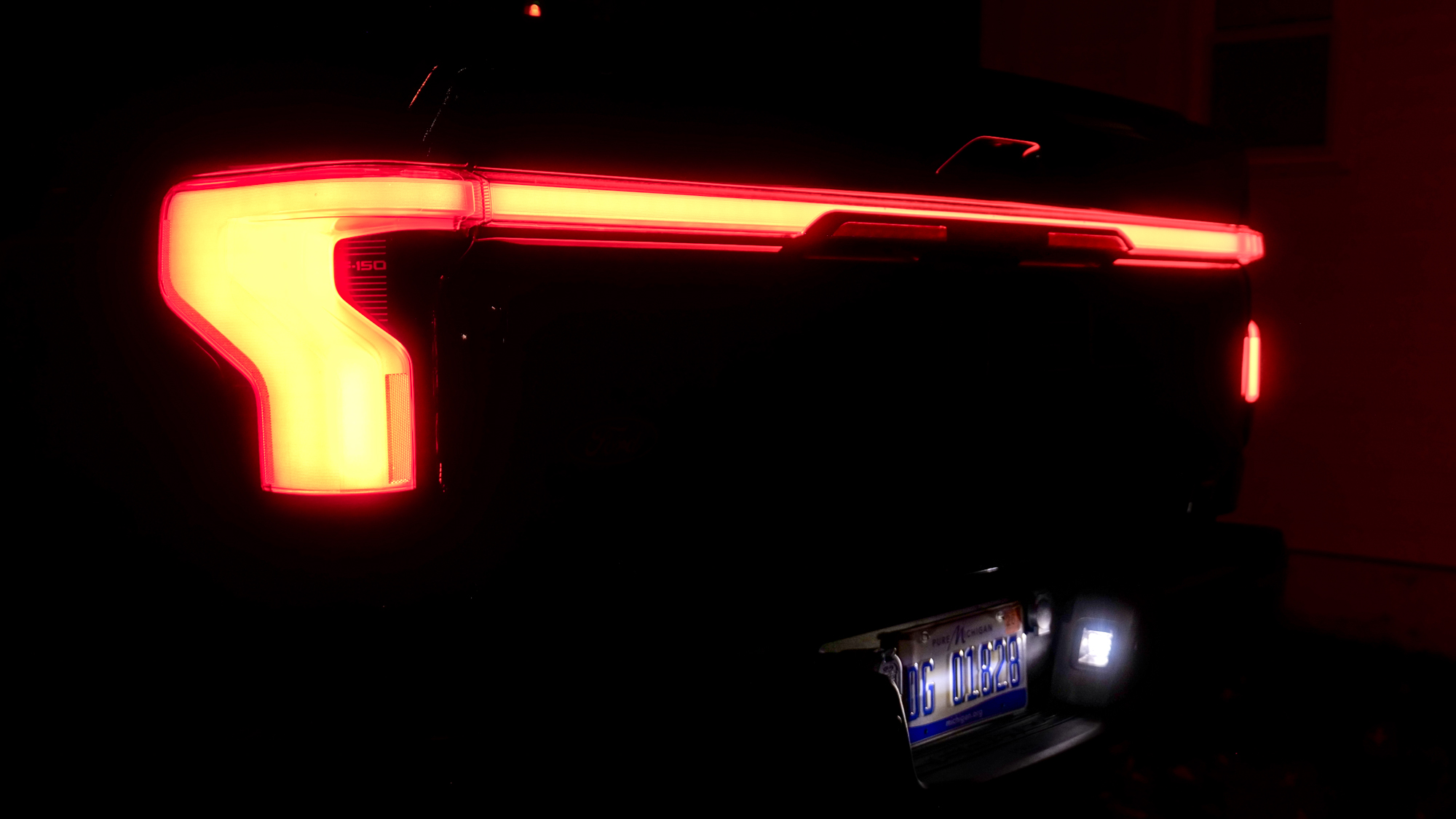 Δοκίμασα το Ford F-150 Lightning για μια εβδομάδα – Αυτό το αμιγώς ηλεκτρικό pickup θα σας αφήσει άφωνους! Δοκιμαστική κίνηση Ford F-150 Lightning 2025.