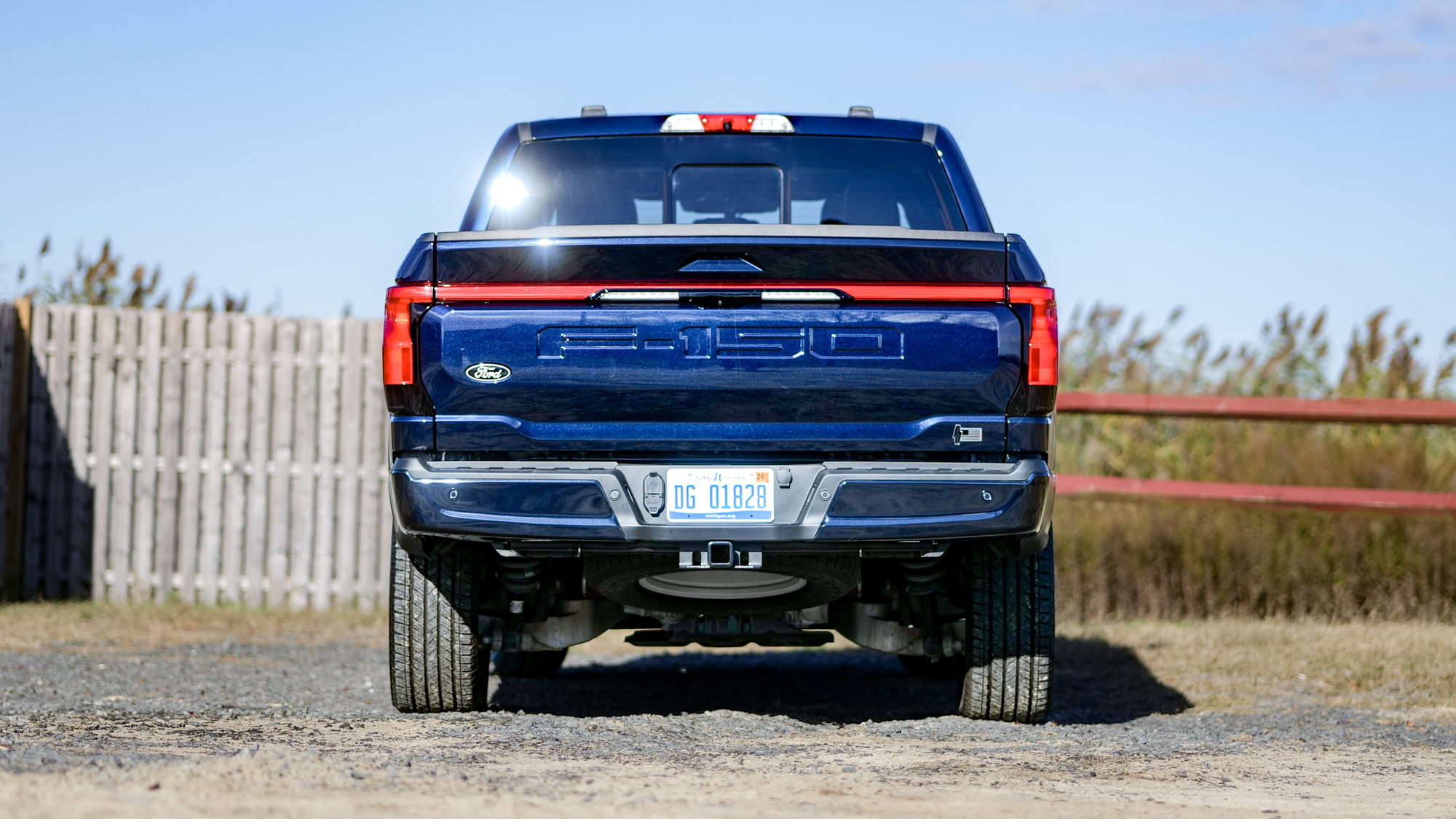 Δοκίμασα το Ford F-150 Lightning για μια εβδομάδα – Αυτό το αμιγώς ηλεκτρικό pickup θα σας αφήσει άφωνους! Δοκιμαστική κίνηση Ford F-150 Lightning 2025.