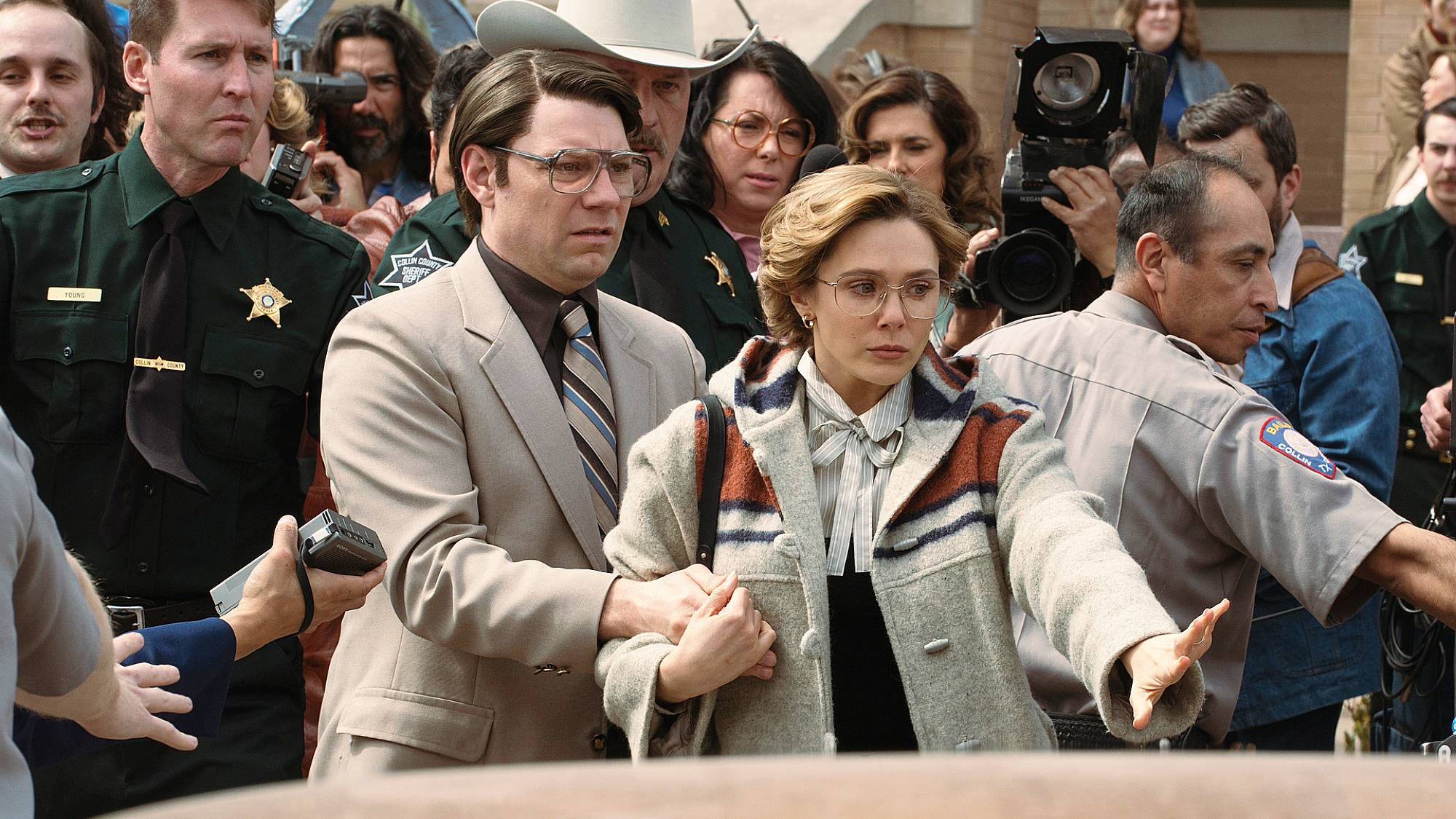 Ο Πάτρικ Φούγκιτ και η Ελίζαμπεθ Όλσεν "Αγάπη & Θάνατος" (2023)