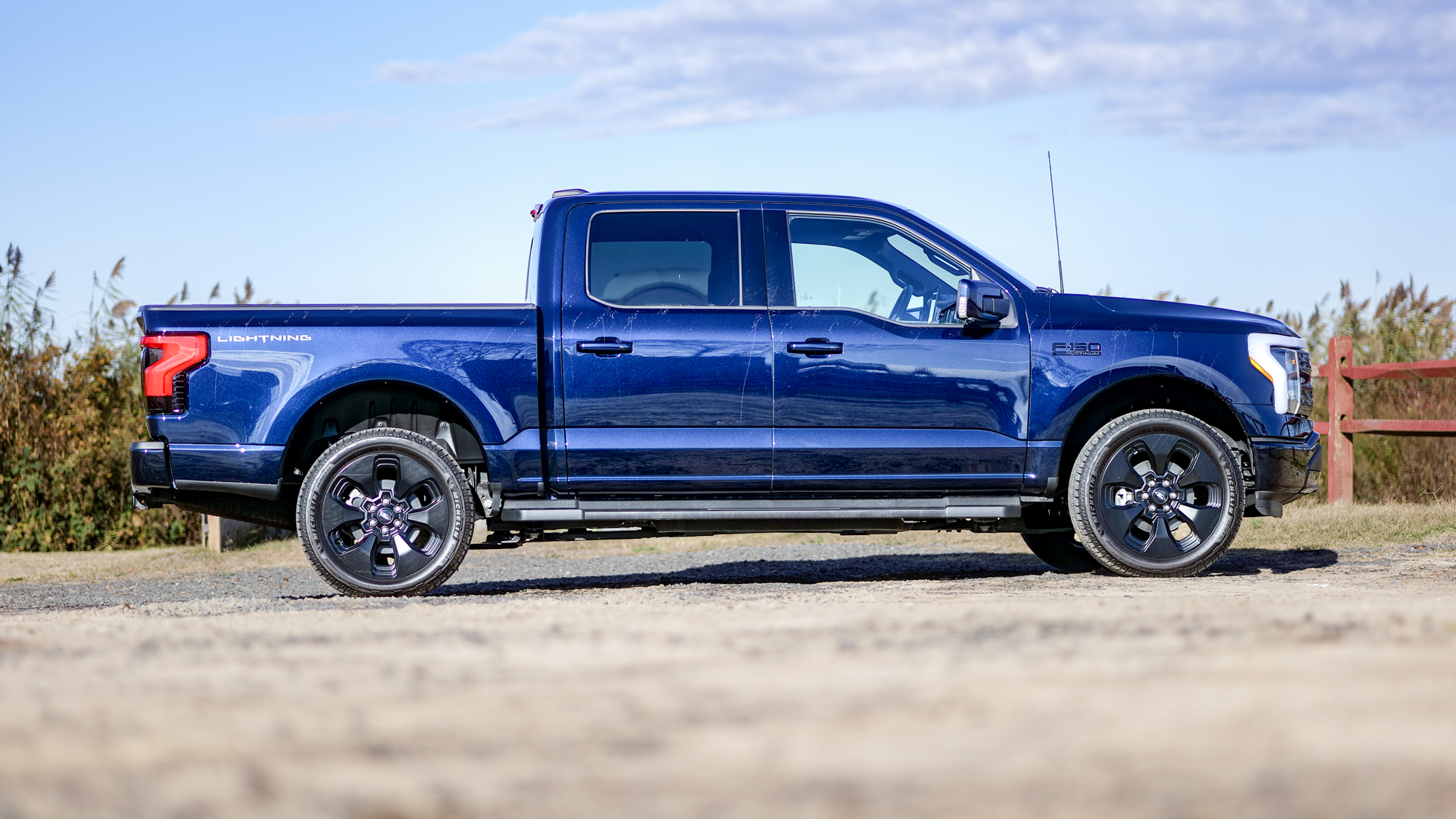 Δοκίμασα το Ford F-150 Lightning για μια εβδομάδα – Αυτό το αμιγώς ηλεκτρικό pickup θα σας αφήσει άφωνους! Δοκιμαστική κίνηση Ford F-150 Lightning 2025.