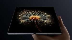 Το τρίπτυχο της Xiaomi μπορεί να εμφανίστηκε την ίδια εβδομάδα που η Samsung είχε τα φώτα της δημοσιότητας Το τρίπτυχο της Xiaomi μπορεί να εμφανίστηκε την ίδια εβδομάδα που η Samsung είχε τα φώτα της δημοσιότητας