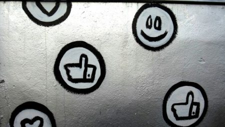 Ανατροπή στα Social Media: Απαγόρευση πρόσβασης σε παιδιά – Μήπως οι κρυφές «πόρτες» παραμένουν ανοιχτές;