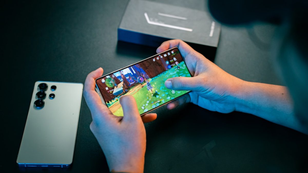 Διαρροή αποκαλύπτει μαγνητική βάση φόρτισης Samsung EP-P2900 25W