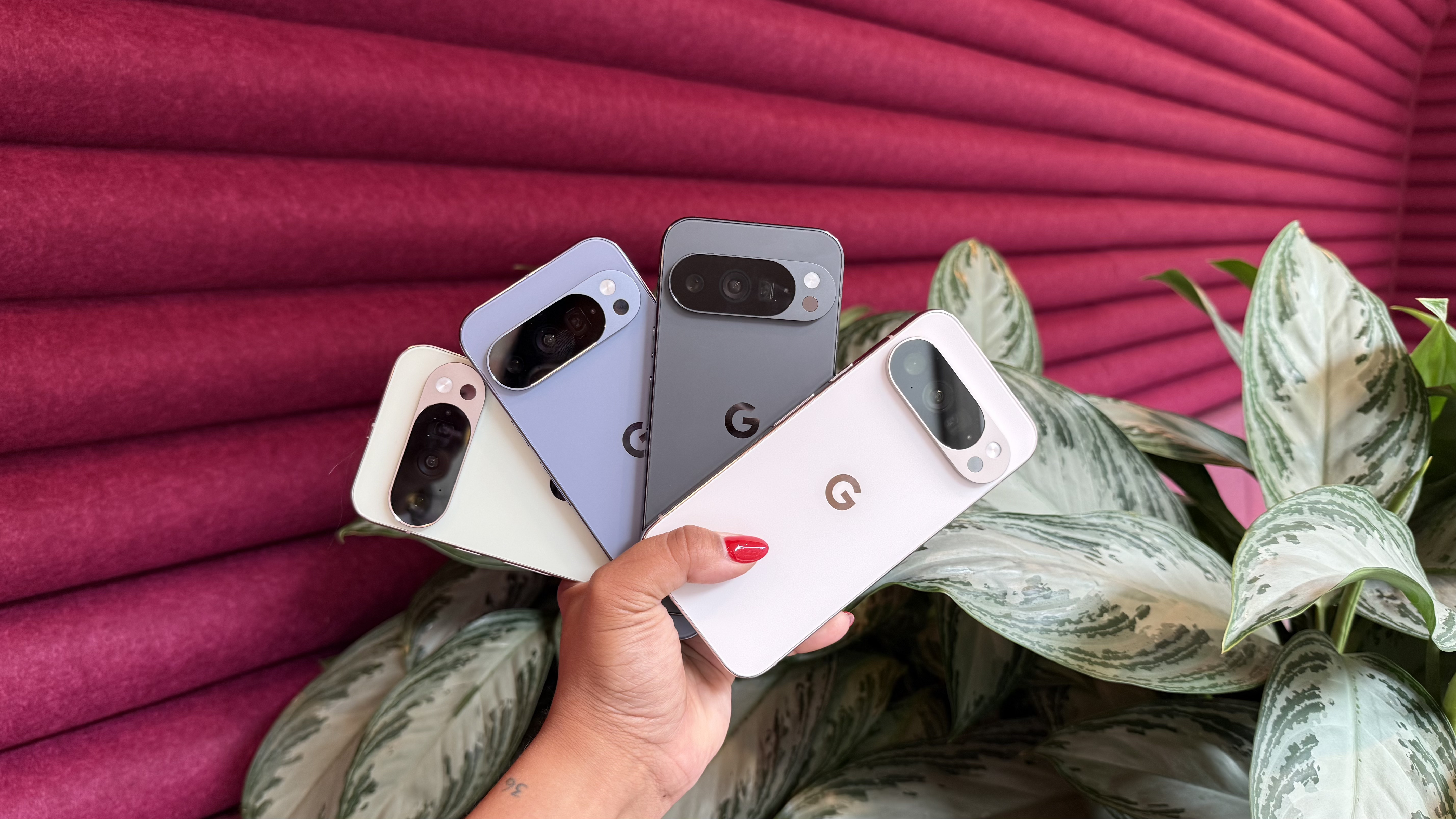 Pixel 10 Pro σε όλες τις αποχρώσεις