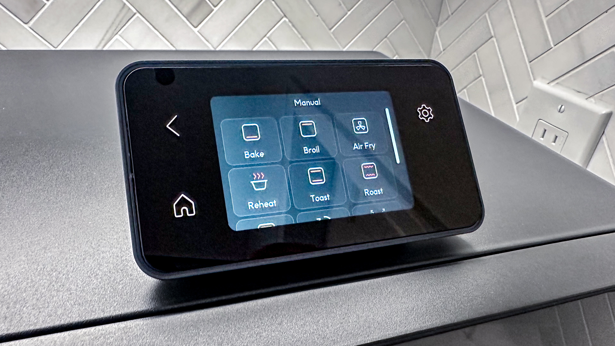 «Ανακαλύψτε τον ChefIQ MiniOven: Η Ανατρεπτική Κριτική του Τομ που Αλλάζει τα Πάντα στη Μαγειρική!» Μίνι Φούρνος CHEF iQ σε πάγκο κουζίνας