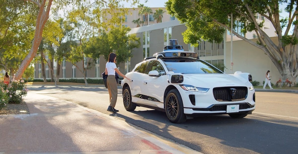 Το Waymo έχει 450.000 εβδομαδιαίες βόλτες με ρομποτάξι Το Waymo έχει 450.000 εβδομαδιαίες βόλτες με ρομποτάξι
