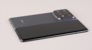 Οι αναδιπλούμενες αποστολές της Xiaomi μειώνονται κατά 54% το τρίτο τρίμηνο του 2025