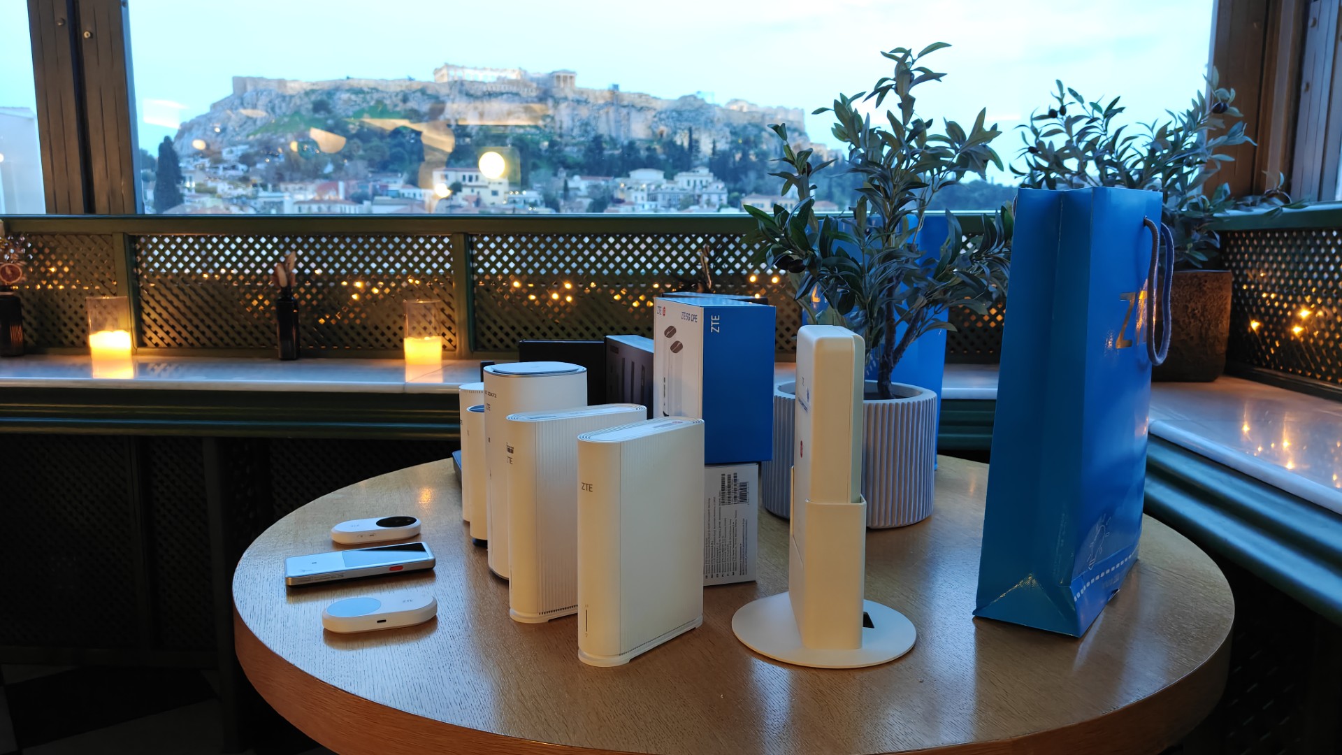 «Η Τεράστια Συνεργασία ΖΤΕ και ΑΜΥ: Ανάπτυξη που Αλλάζει τα Δεδομένα!» «Η Τεράστια Συνεργασία ΖΤΕ και ΑΜΥ: Ανάπτυξη που Αλλάζει τα Δεδομένα!»