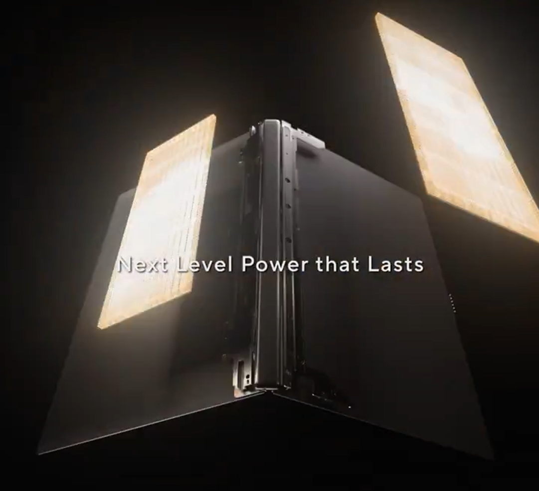 Η ASUS παρουσιάζει το νέο Zenbook DUO με διαμόρφωση διπλής μπαταρίας Η εικόνα δείχνει έναν κομψό, μερικώς ορατό φορητό υπολογιστή με φωτιζόμενα πλαϊνά πάνελ και το κείμενο «Επόμενο Επίπεδο Ισχύς που διαρκεί» να εμφανίζεται ευδιάκριτα μπροστά.