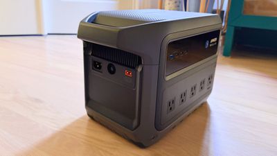 Anker Solix C1000 Gen 2 Portable Power Station Review anker Solix πλευρά