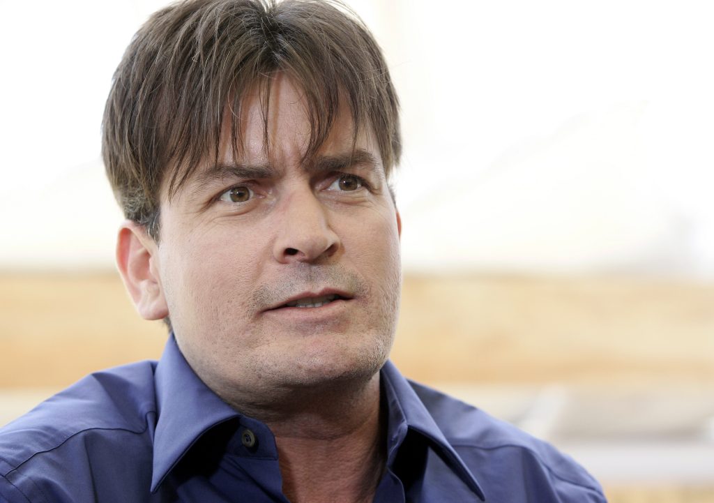 Ανατρεπτική Ημέρα κατά του AIDS: Οι διάσημοι που τόλμησαν και άλλαξαν την αντίληψη για τον HIV! Ημέρα κατά του AIDS: Τα μεγάλα ονόματα που έσπασαν το στίγμα του HIV