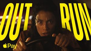 Η διαφήμιση ‘Outrun’ της Apple διαθέτει Apple Pay Saving the Day in Monster Attack Η διαφήμιση 'Outrun' της Apple διαθέτει Apple Pay Saving the Day in Monster Attack