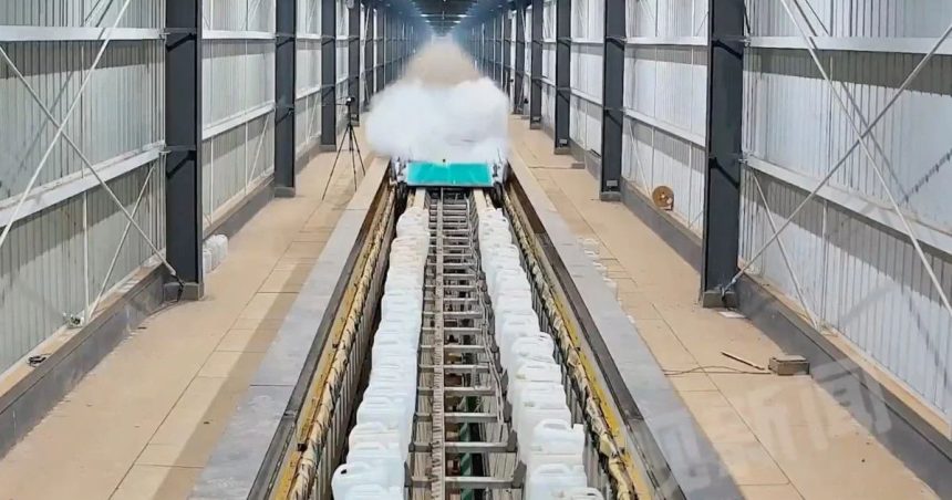 «Απίστευτο! Φτάνεις τα 700 χλμ/ώρα σε μόλις 2 ΔΕΥΤΕΡΟΛΕΠΤΑ με αυτό το όχημα αιώρησης!»