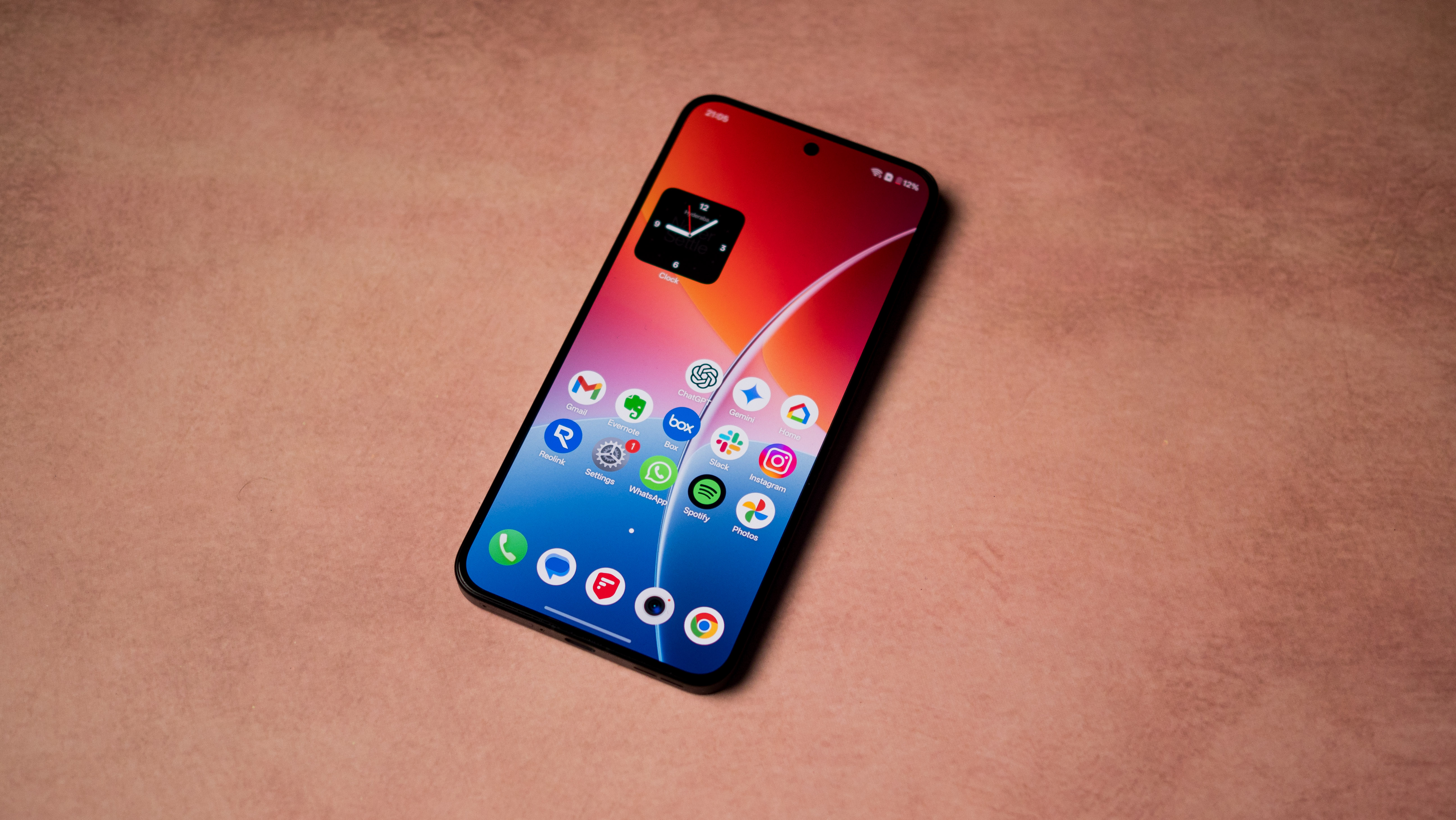 OnePlus 15R vs. Samsung Galaxy S25 FE: Two premium midrange phones, very different priorities OnePlus 15R review on Android Central