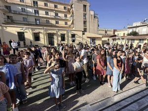 «Ανακάλυψε το μέλλον! Το 65% των σημερινών δημοτικών μαθητών θα ακολουθήσουν επαγγέλματα που ακόμη δεν υπάρχουν – Πώς η AI και οι απαραίτητες δεξιότητες αλλάζουν τα πάντα!»