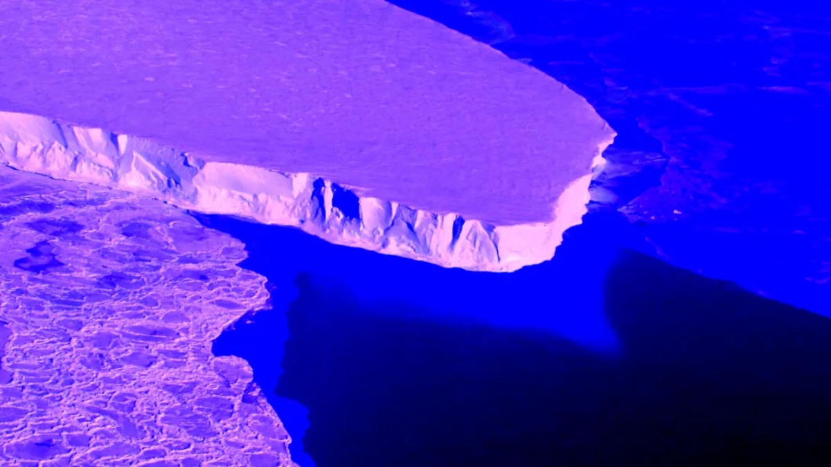 «Ανταρκτική σε Κίνδυνο: Ραγδαία Ρωγμή στον Παγετώνα της Αποκάλυψης - Η Καταστροφή Είναι Προ των Πυλών!»