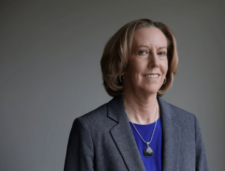 «Σοκ στον κόσμο της ενέργειας: Η γυναικεία θρυαλλίδα και αουτσάιντερ CEO της BP κάνει τη διαφορά!»