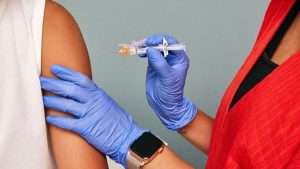 Χειμώνας και αναπνευστικές λοιμώξεις: Ανακαλύψτε πώς τα εμβόλια σας κρατούν ασφαλείς! Χειμώνας και αναπνευστικές λοιμώξεις: Ανακαλύψτε πώς τα εμβόλια σας κρατούν ασφαλείς!