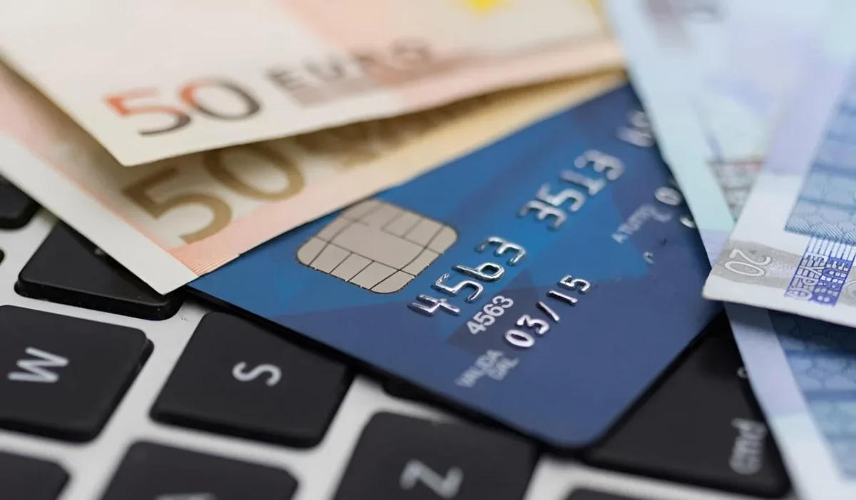 «Ανακαλύψτε το Επαναστάτη Ψηφιακό Νόμισμα που Βασίζεται στο Ευρώ – Μην το Χάσετε!»