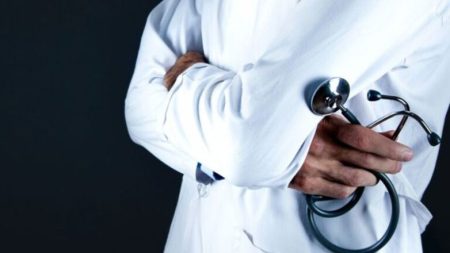 «Σοκαριστική Αίτηση: Ο ΙΣΑ Απαιτεί Οι Προσωπικοί Γιατροί να Μην Κάνουν Κατ' Οίκον Επισκέψεις!»