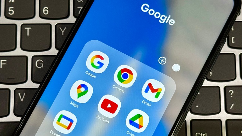 Εφαρμογές Google σε τηλέφωνο Android, συμπεριλαμβανομένου του Gmail.