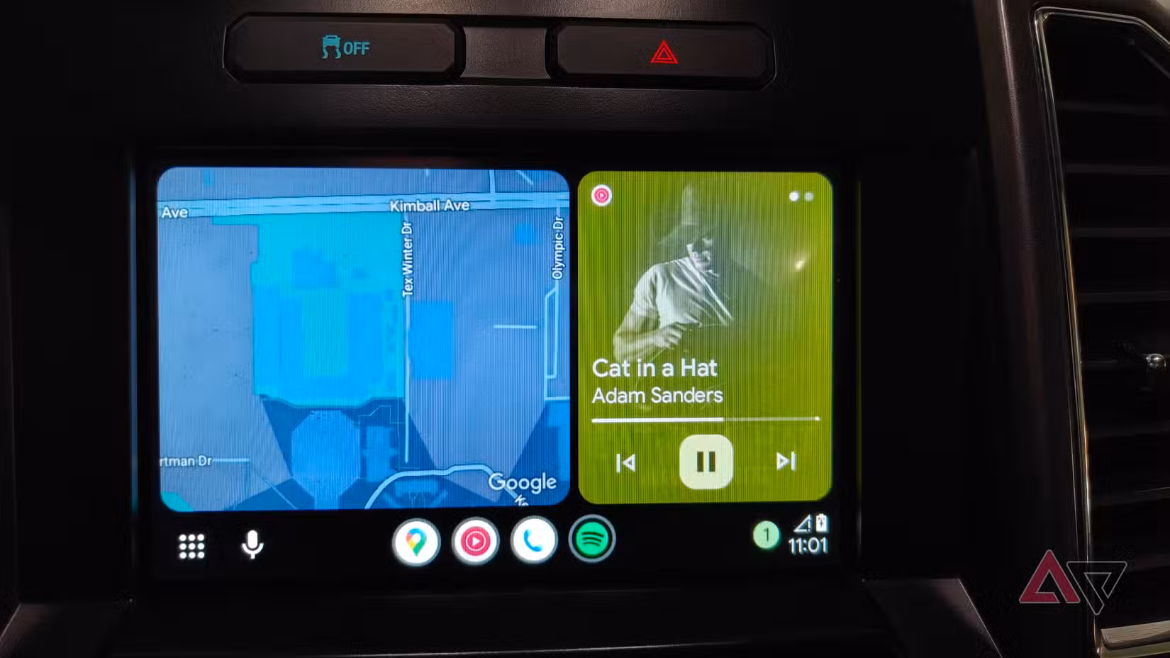 Αυτά τα προβλήματα με το Android Auto κάνουν τις μετακινήσεις μου πιο δύσκολες από όσο θα έπρεπε Εμφάνιση των Χαρτών Google και της Μουσικής YouTube στο Android Auto